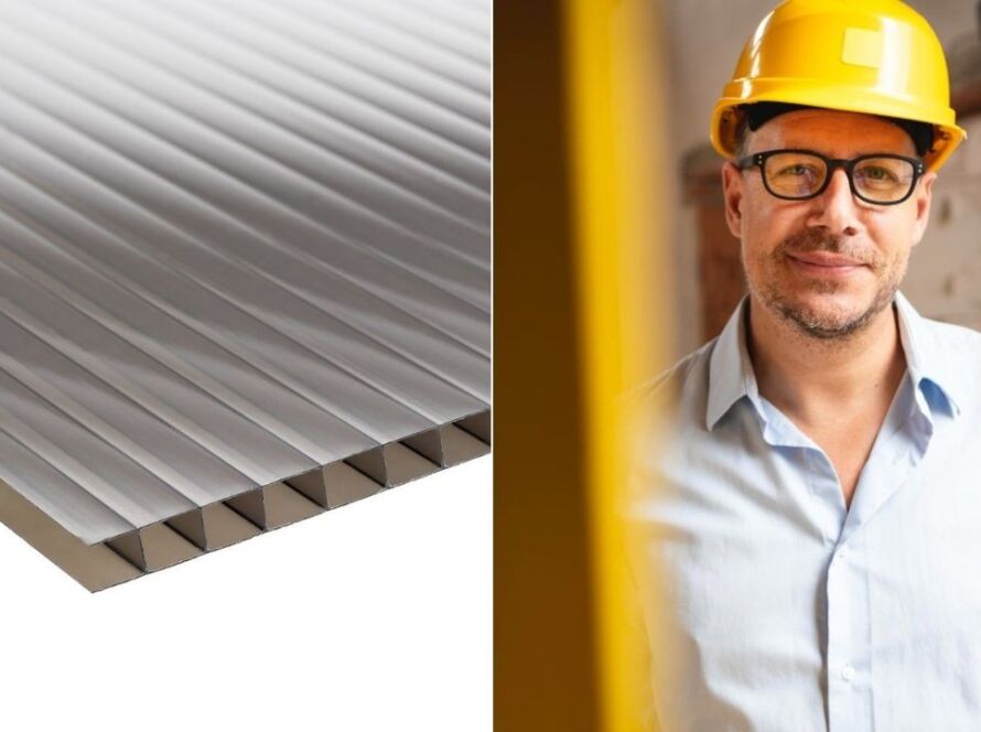 Imagine divizată: jumătatea din stânga prezintă un prim-plan al unor foi metalice cu suprafețe striate, dispuse în diagonală. Jumătatea din dreapta înfățișează un bărbat cu cască de protecție galbenă și ochelari, zâmbind cu încredere